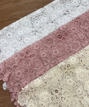 Vải Cotton Thêu Nhiều Màu